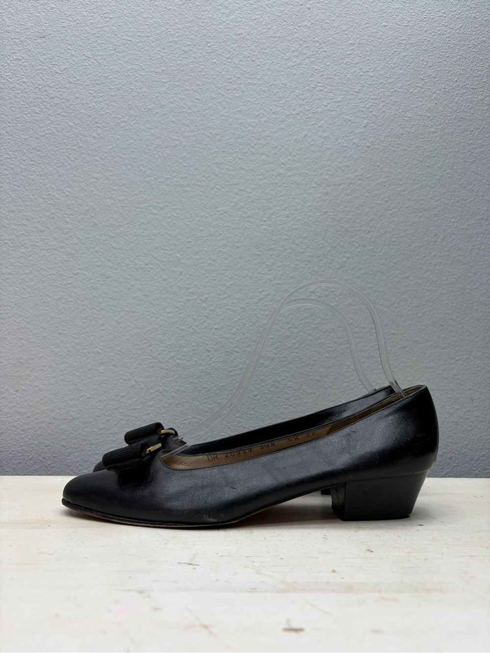 Salvatore Ferragamo Black Leather Vara Pumps Size 5.5
